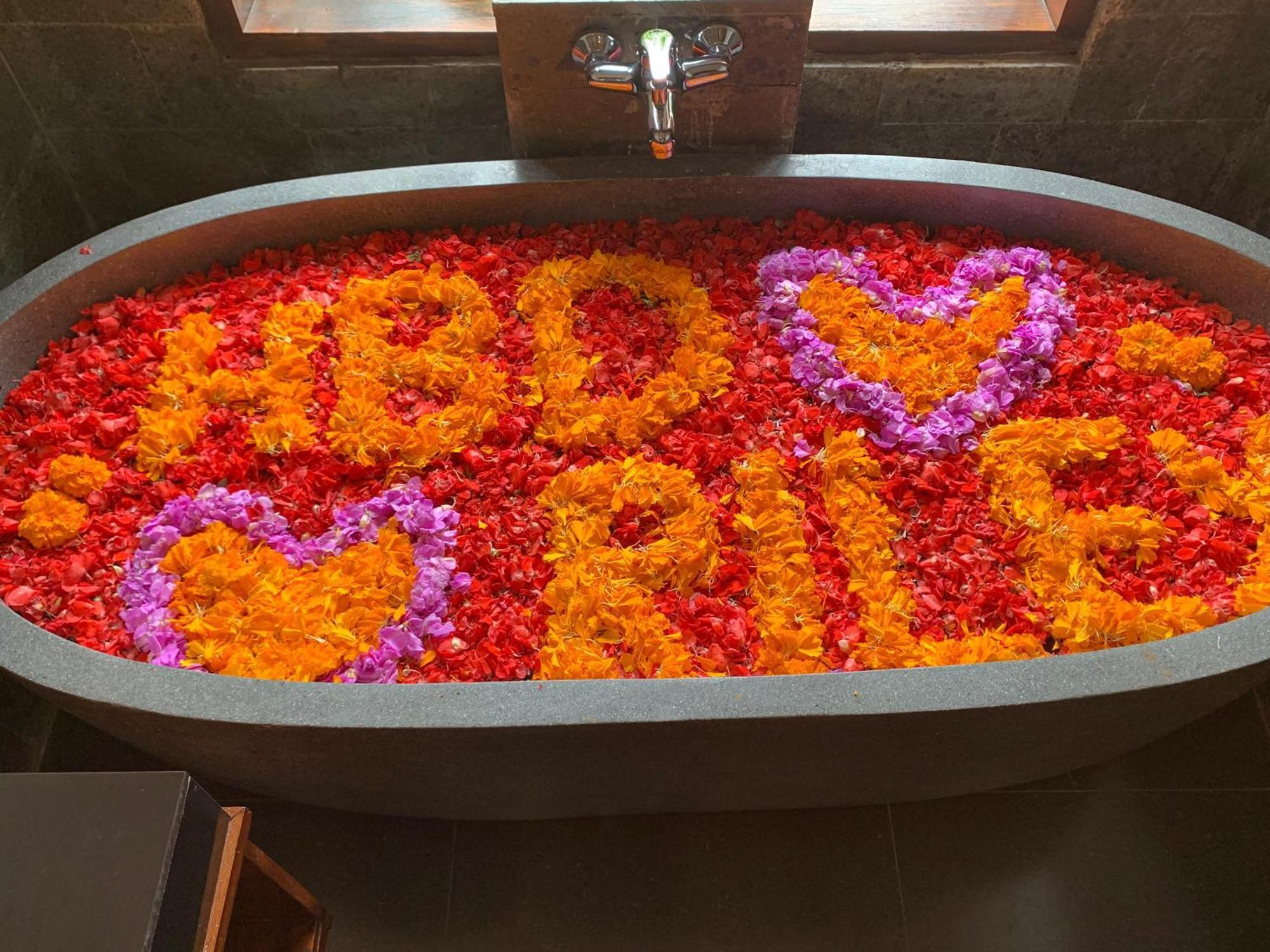 โพคา วิลลา แอนด์ สปา อูบุด Hotel ภายนอก รูปภาพ